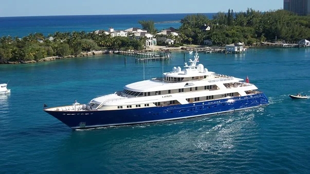 yacht-740610__340.webp.jpg